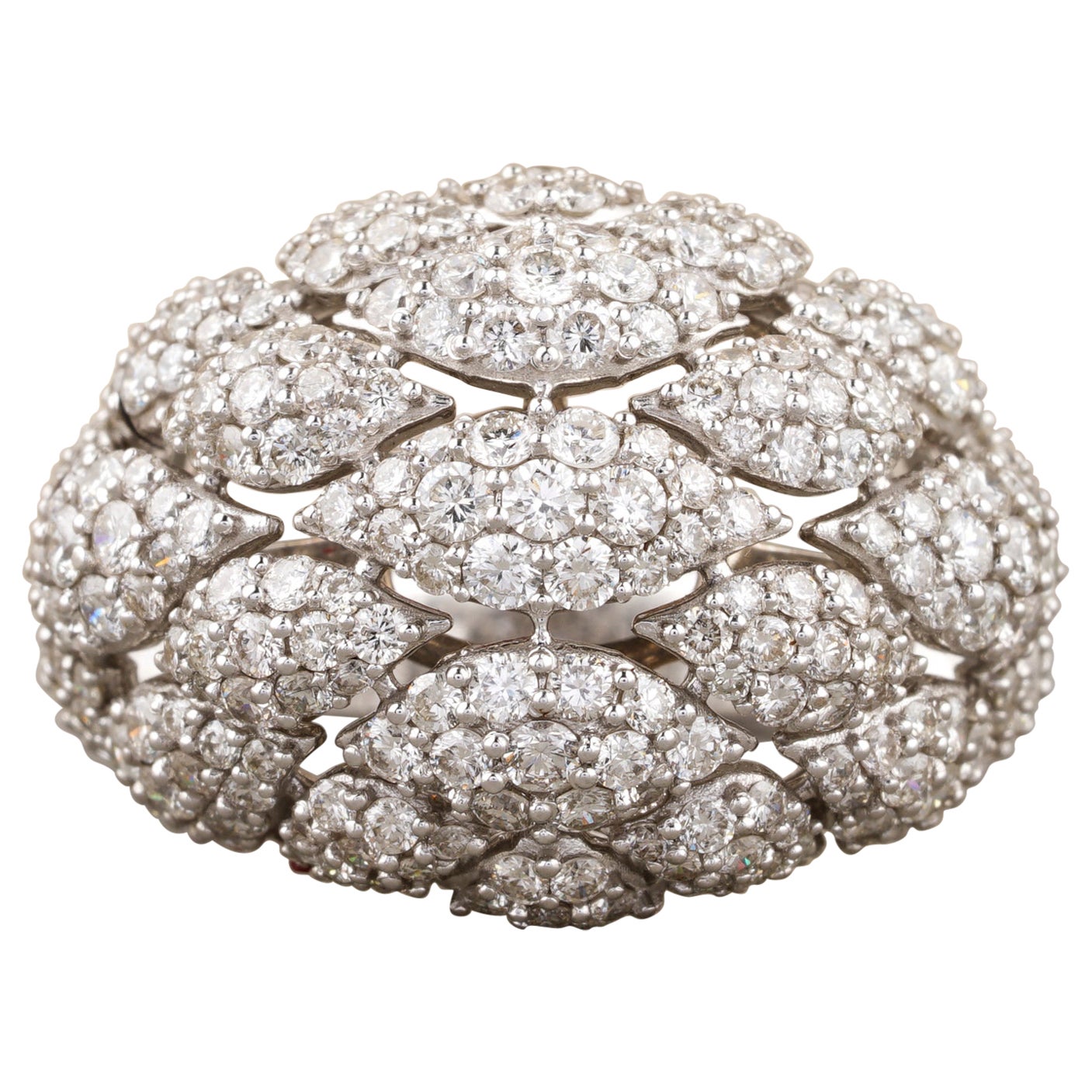 Dome Form Diamant-Cocktailring aus 18k massivem Gold