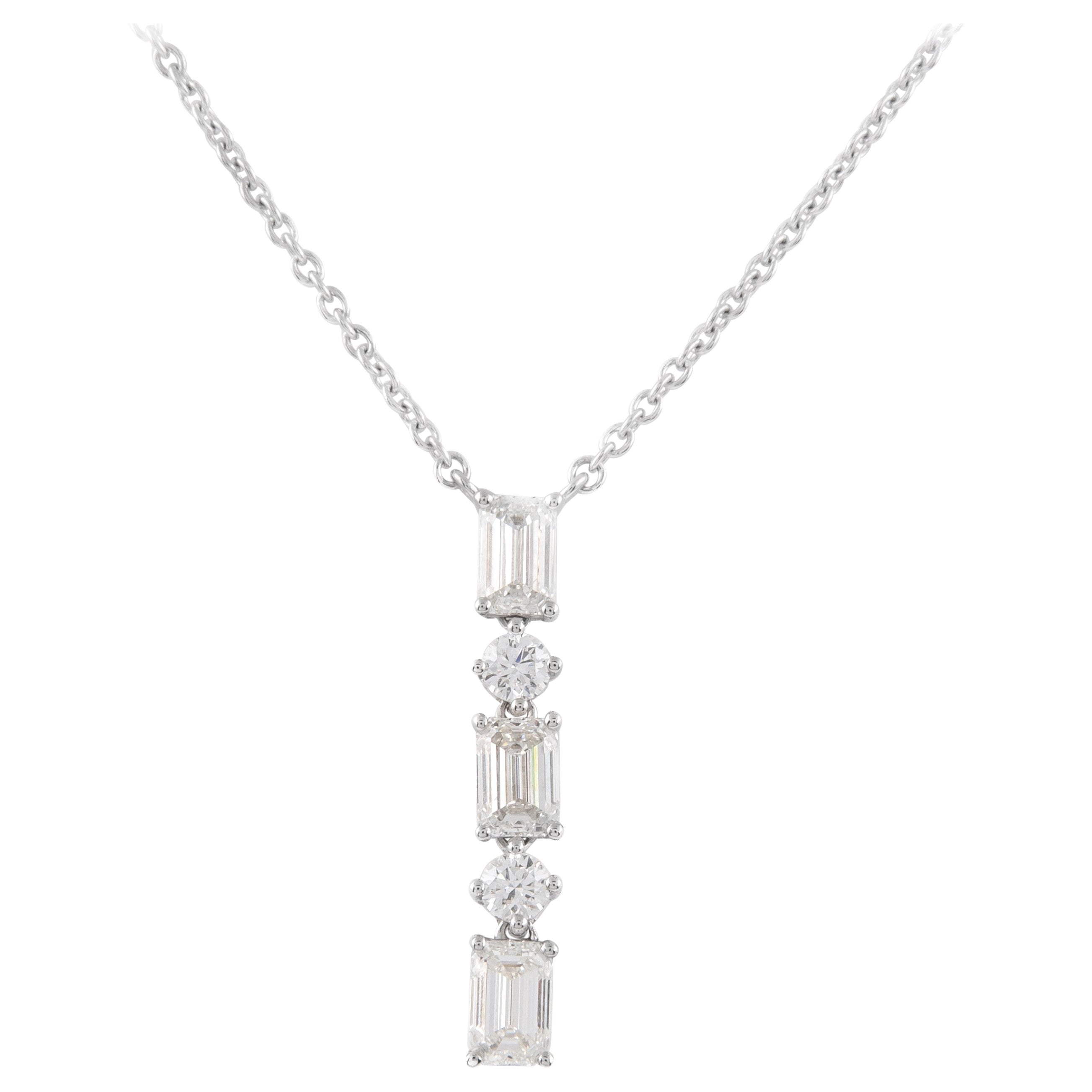 GIA Certified 2.09 carat Diamond Pendant Necklace 18 karat White Gold For Sale