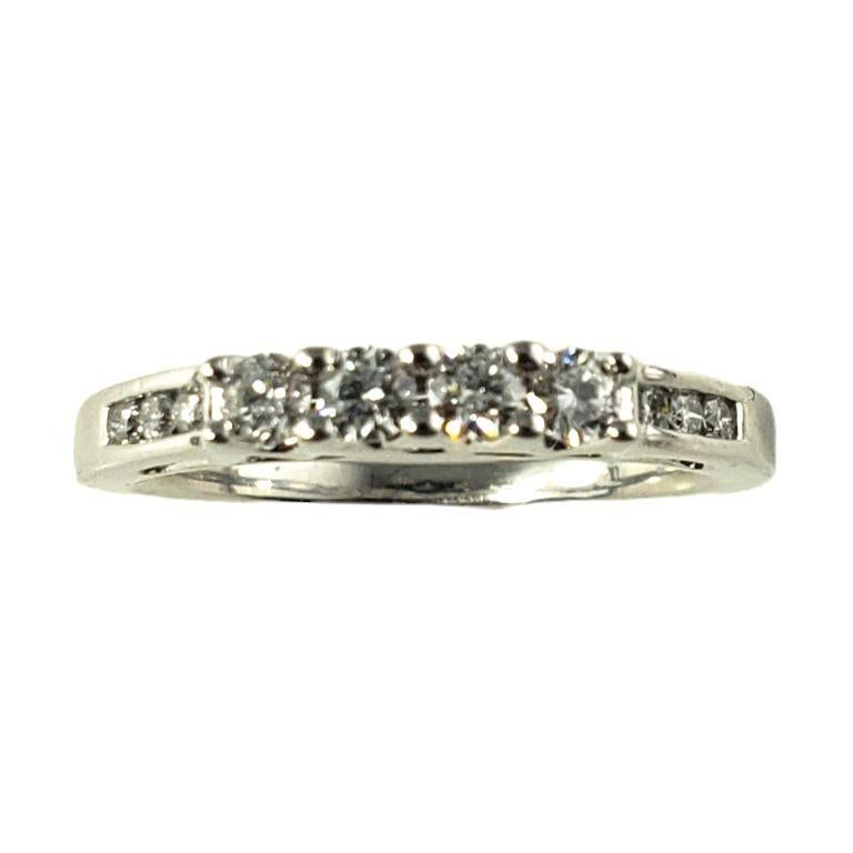 14 Karat White Gold and Diamond Ring For Sale