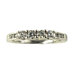 Anello in oro bianco 14 carati e diamanti