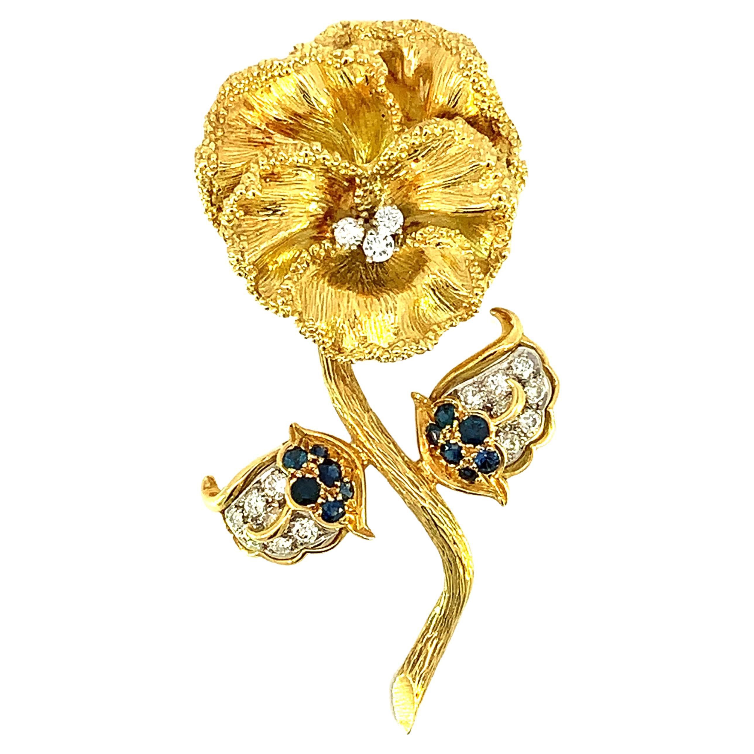 Blue Saphhire and Diamond 18K Gold Flower Pin For Sale
