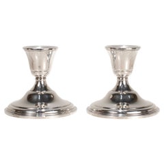 Paire de chandeliers consoles en argent sterling du milieu du siècle signés Cartier