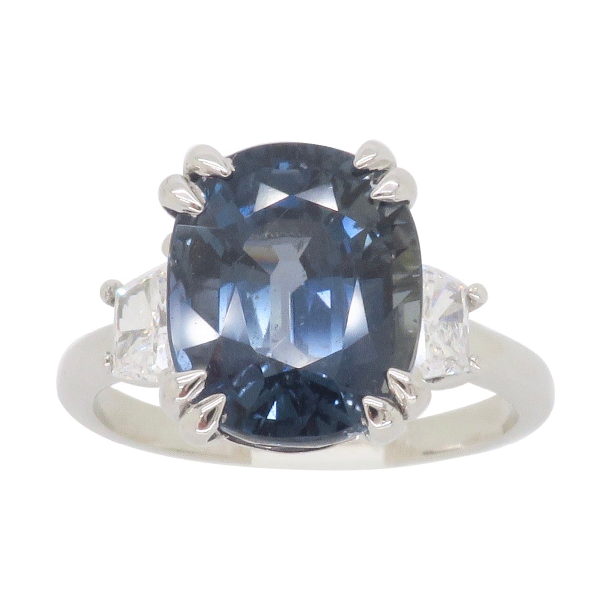 GIA Unheated Color Change Tanzanian Sapphire and Diamond Cocktail Ring For Sale