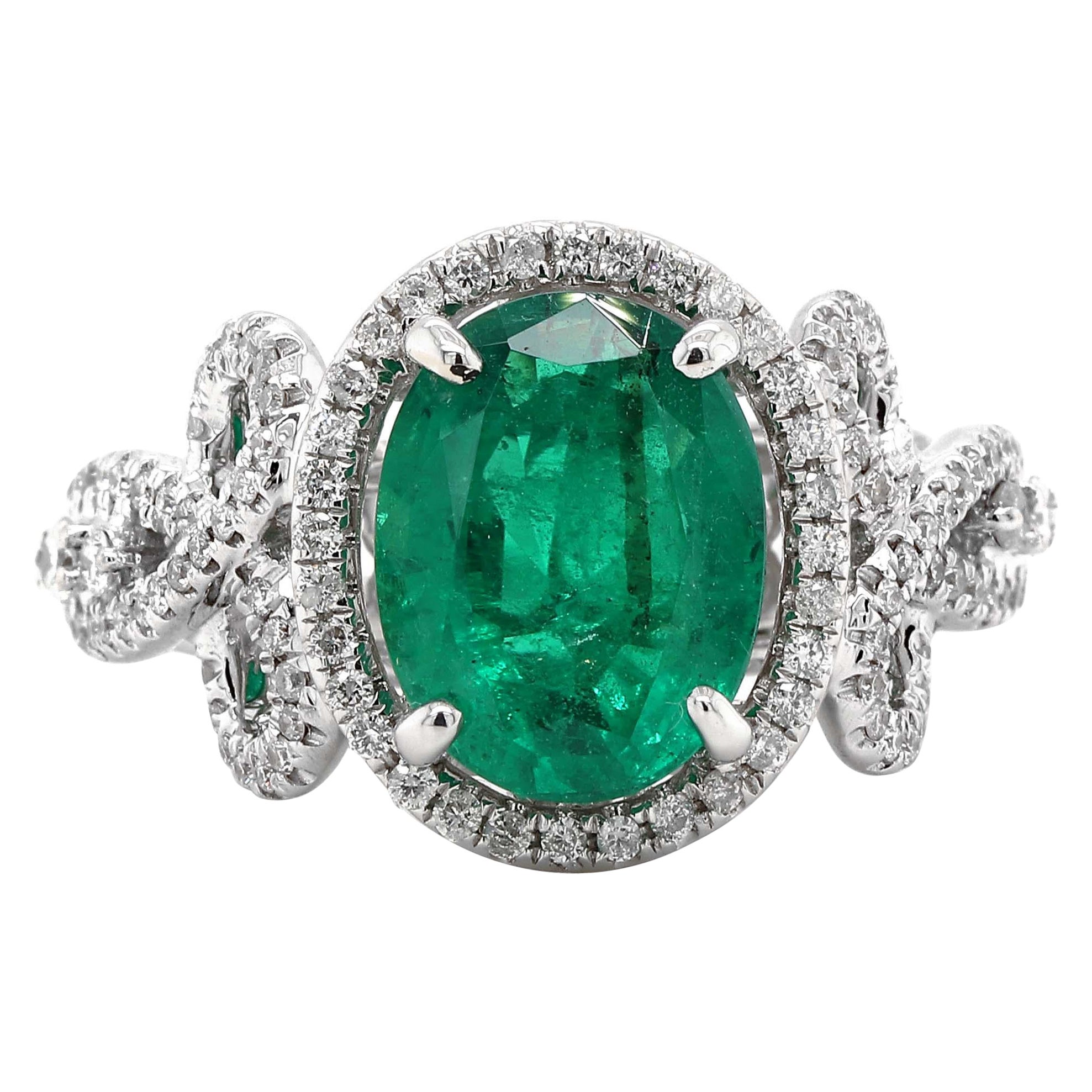 Emerald Ring in 18k White Gold For Sale