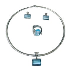 Vintage 51,25tcw Topazio Blu e Diamanti Set completo da cerimonia in oro bianco 18k 750