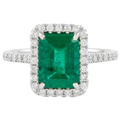 GIA 1,81 quilates Esmeralda y Diamante Anillo Halo Oro Blanco 18k