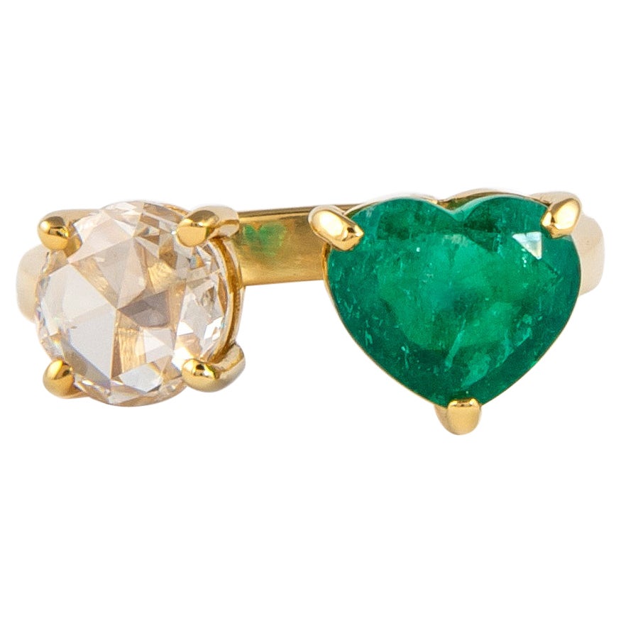 Alexander 2.97 Carat Toi Et Moi Emerald & Rose Cut Diamond Ring 18k Yellow Gold For Sale