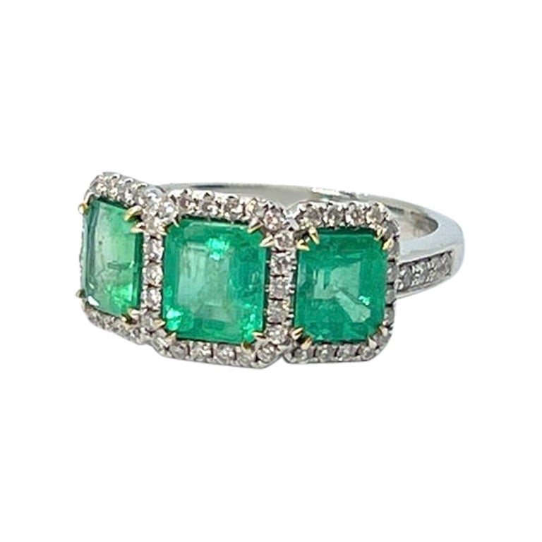 Natural Vivid 2 Carat Colombian Emerald Diamond Ring 18ct White Gold Valuation For Sale