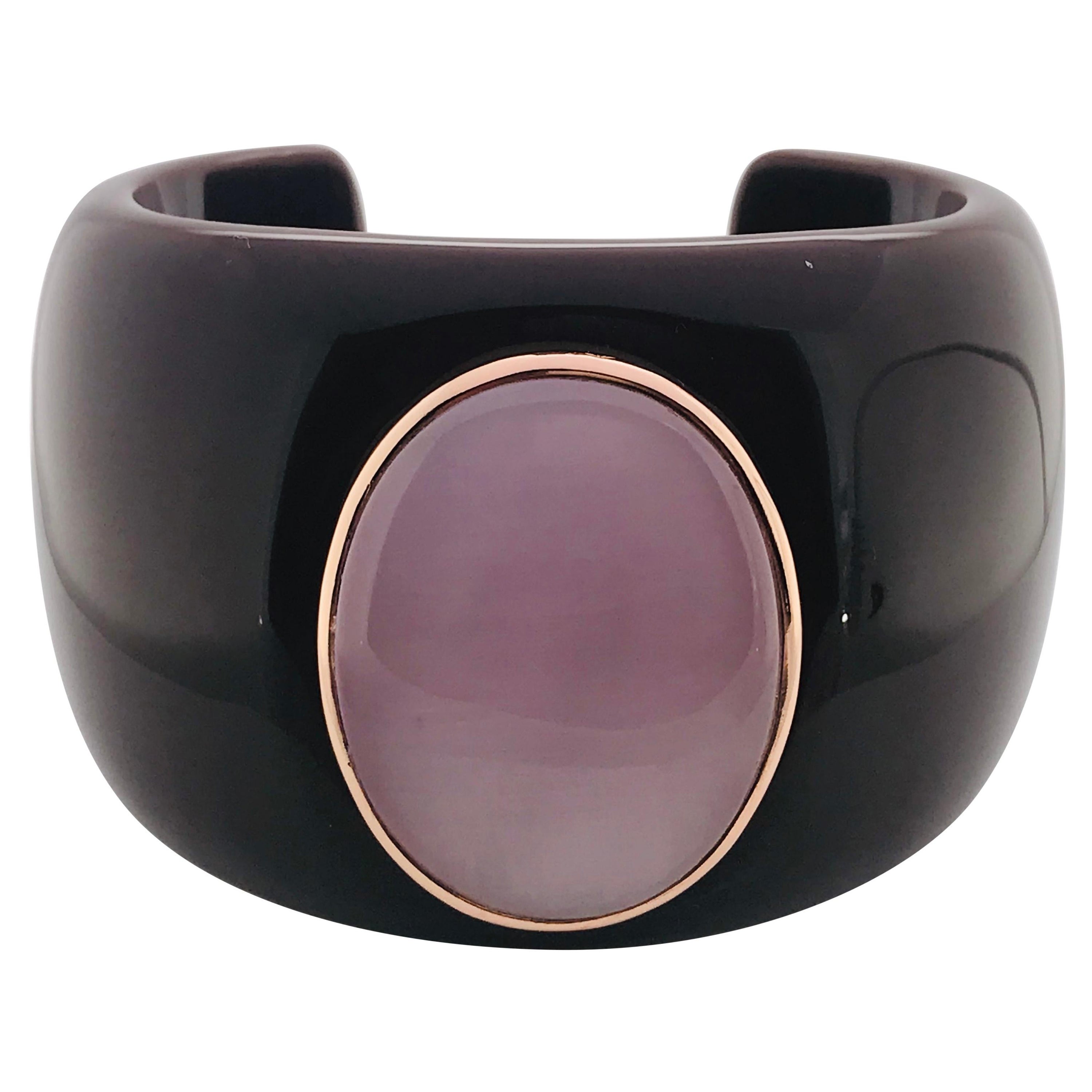 Armband aus 18 Karat Roségold mit Bakelit-Rosenquarz