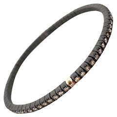 Flexibles Armband aus 18 Karat Roségold mit braunen runden Diamanten aus Titan