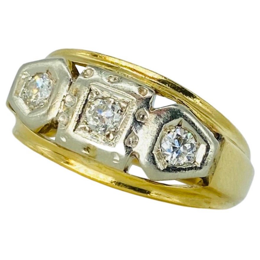 Vintage Men’s 0.60tcw 3-Stone Old Mine Diamond Ring 18k Gold For Sale
