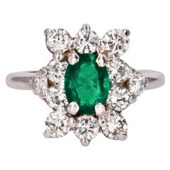 1970er Smaragd Diamanten 18 Karat Weißgold Daisy Ring