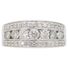 Classic Diamond Anniversary Band 