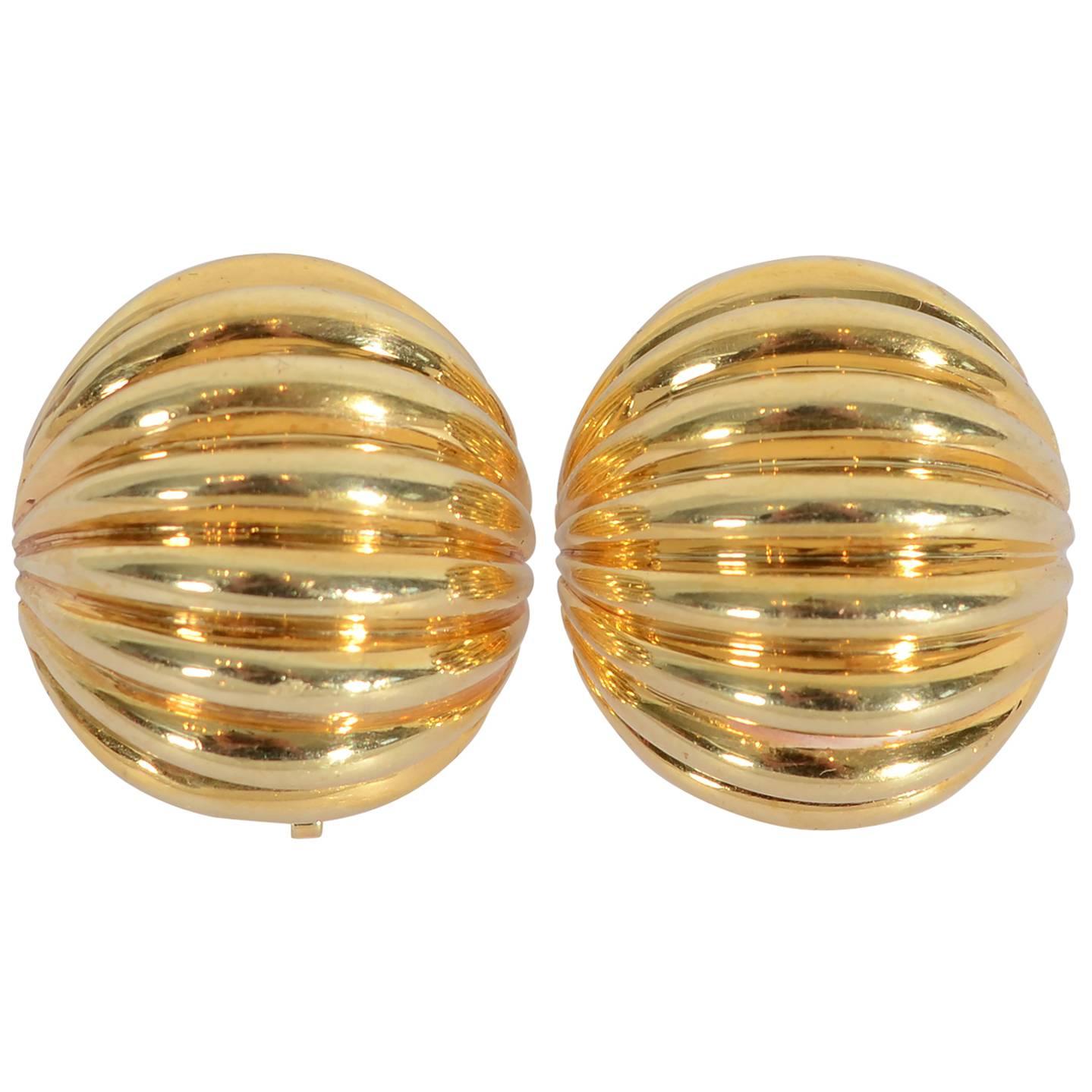 Melon Shaped Ribbed Gold Earclips