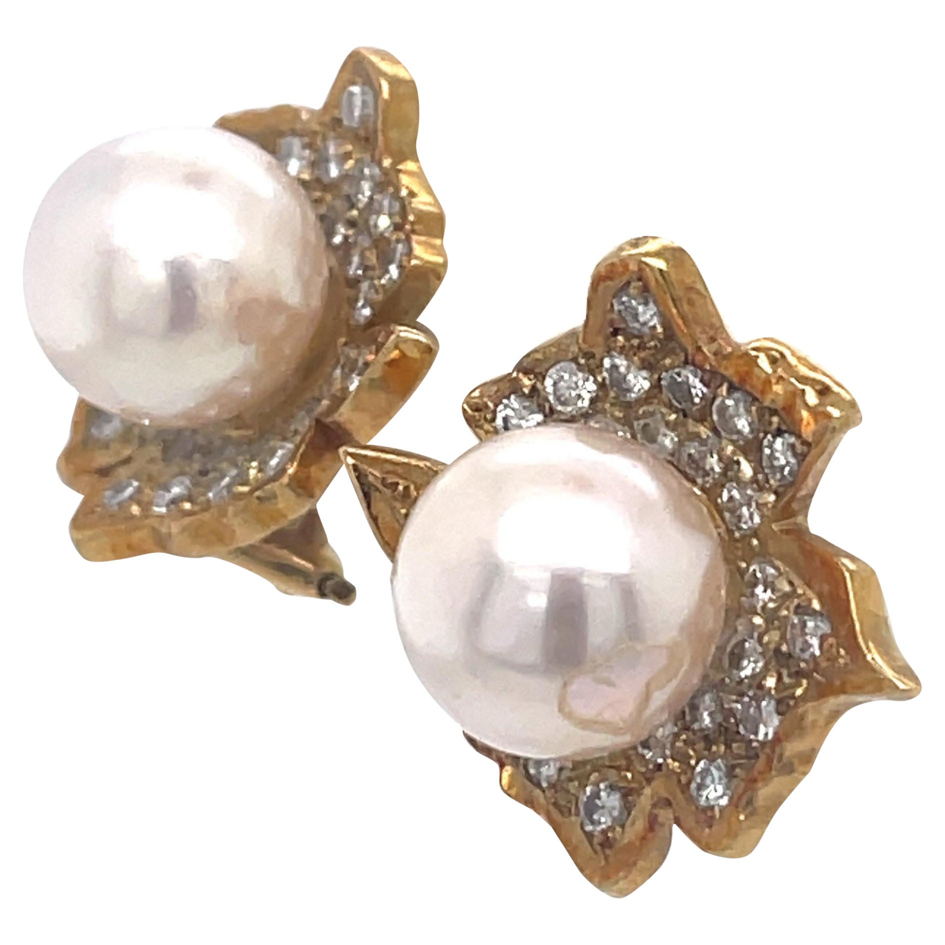 Clip-On Pearl and Diamonds Vintage Earrings, Flower Peral Earrings, Yellow Gold For Sale