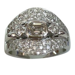Anillo de diamantes de oro blanco de 18 quilates