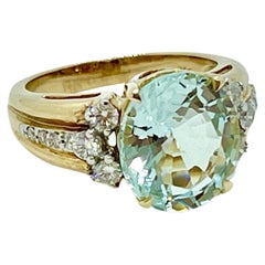 Large Oval Shaped Light Blue Natural Aquamarine Diamond Ring Valuation
