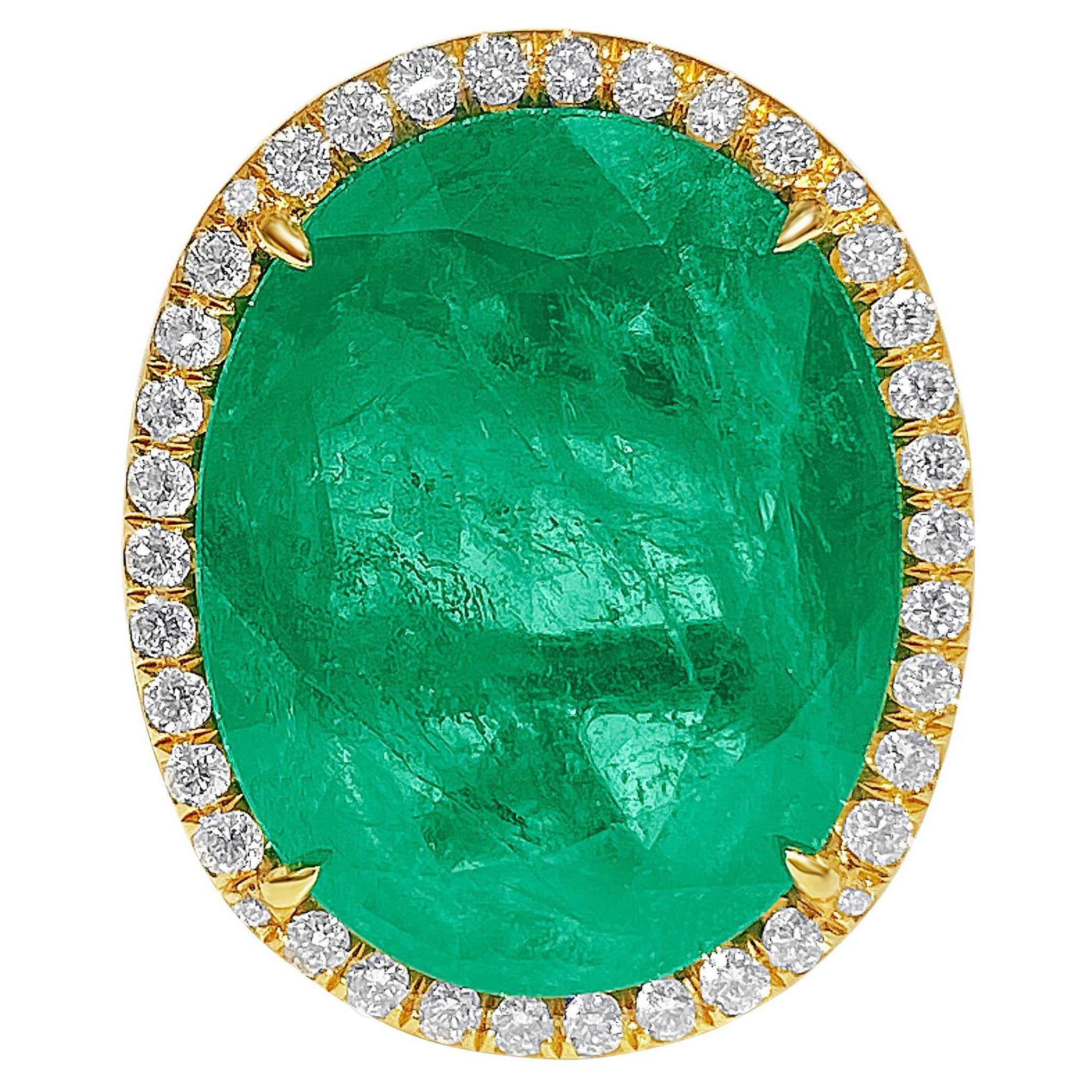 10.80 Carat Oval-Cut Emerald and Diamond 18 Karat Yellow Gold Ring For Sale