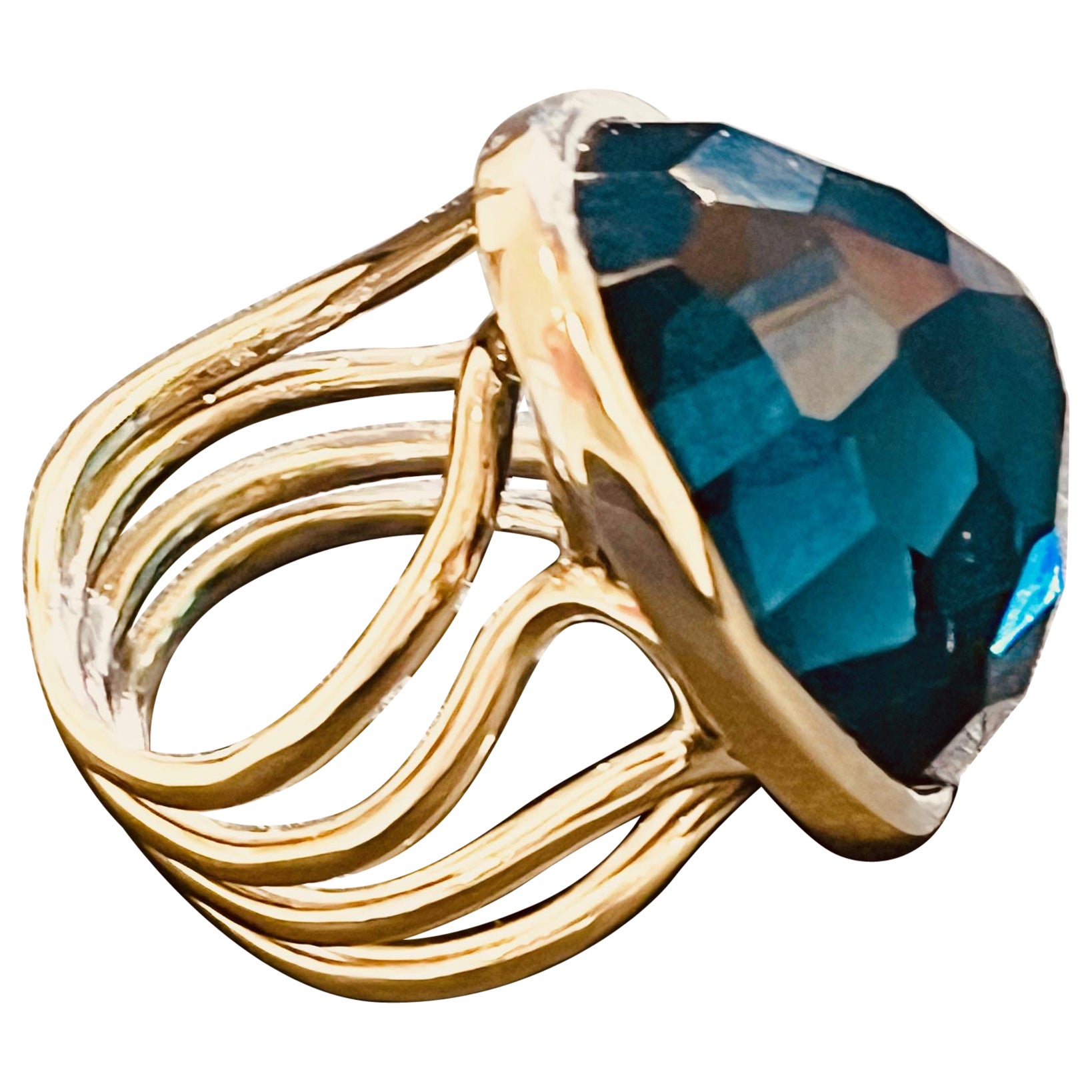 18ct White Gold Multi Faceted Blue Topaz Ring Of Irregular Triangular Shape 