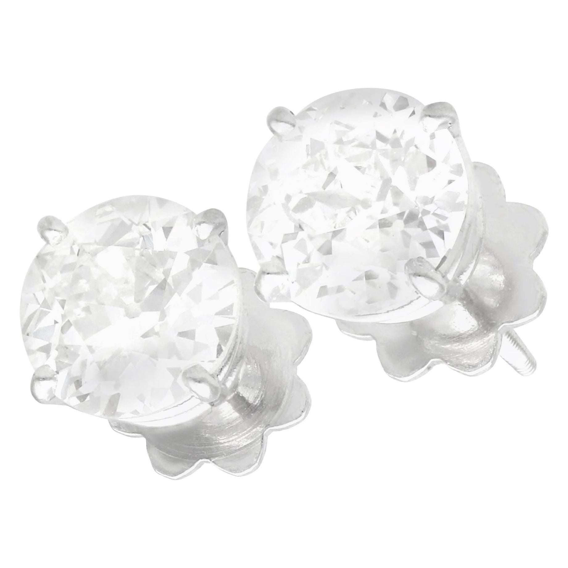 Pendientes antiguos de diamantes y platino de 3,48 quilates