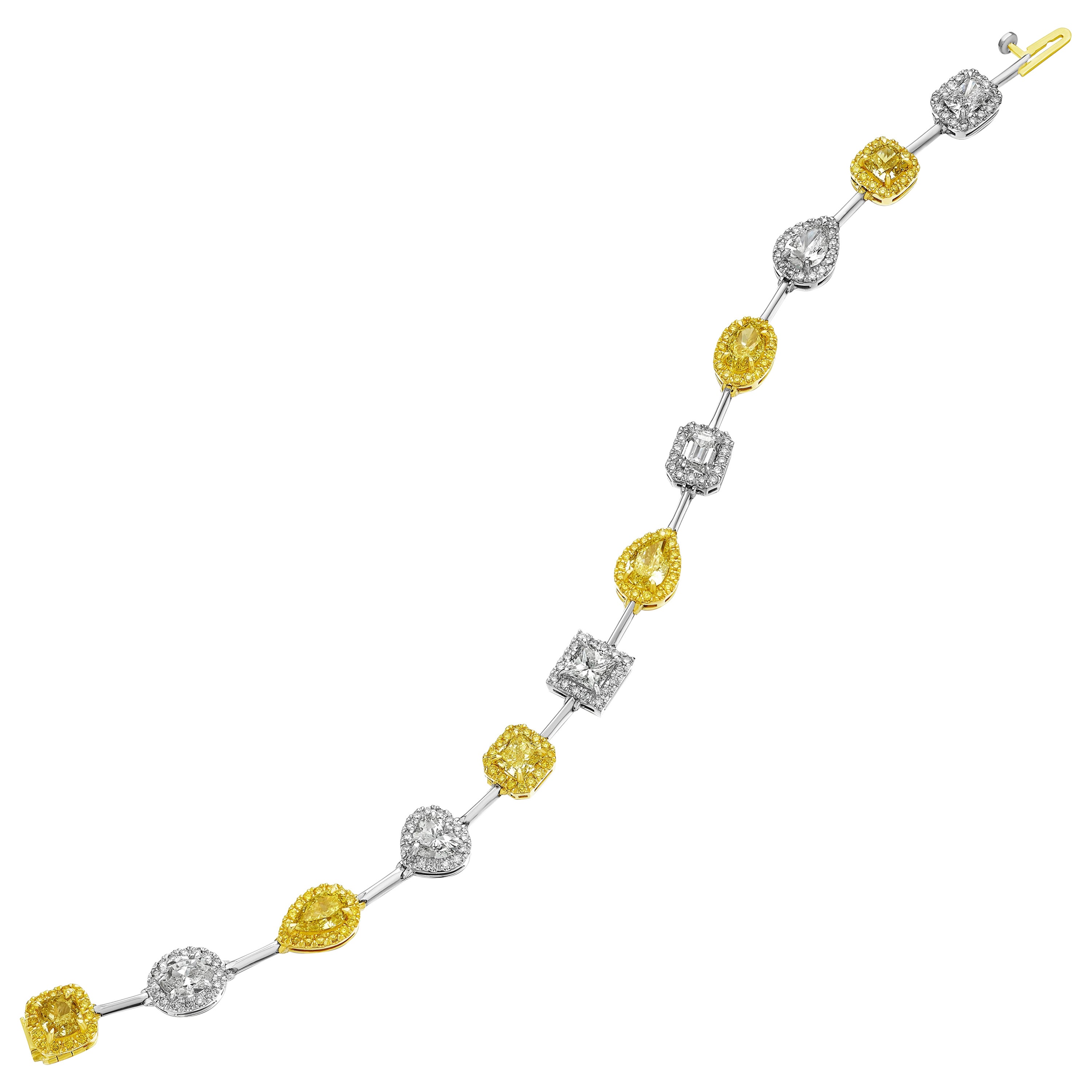 GIA Certified multi shaped Yellow and White Diamond bracelet For Sale