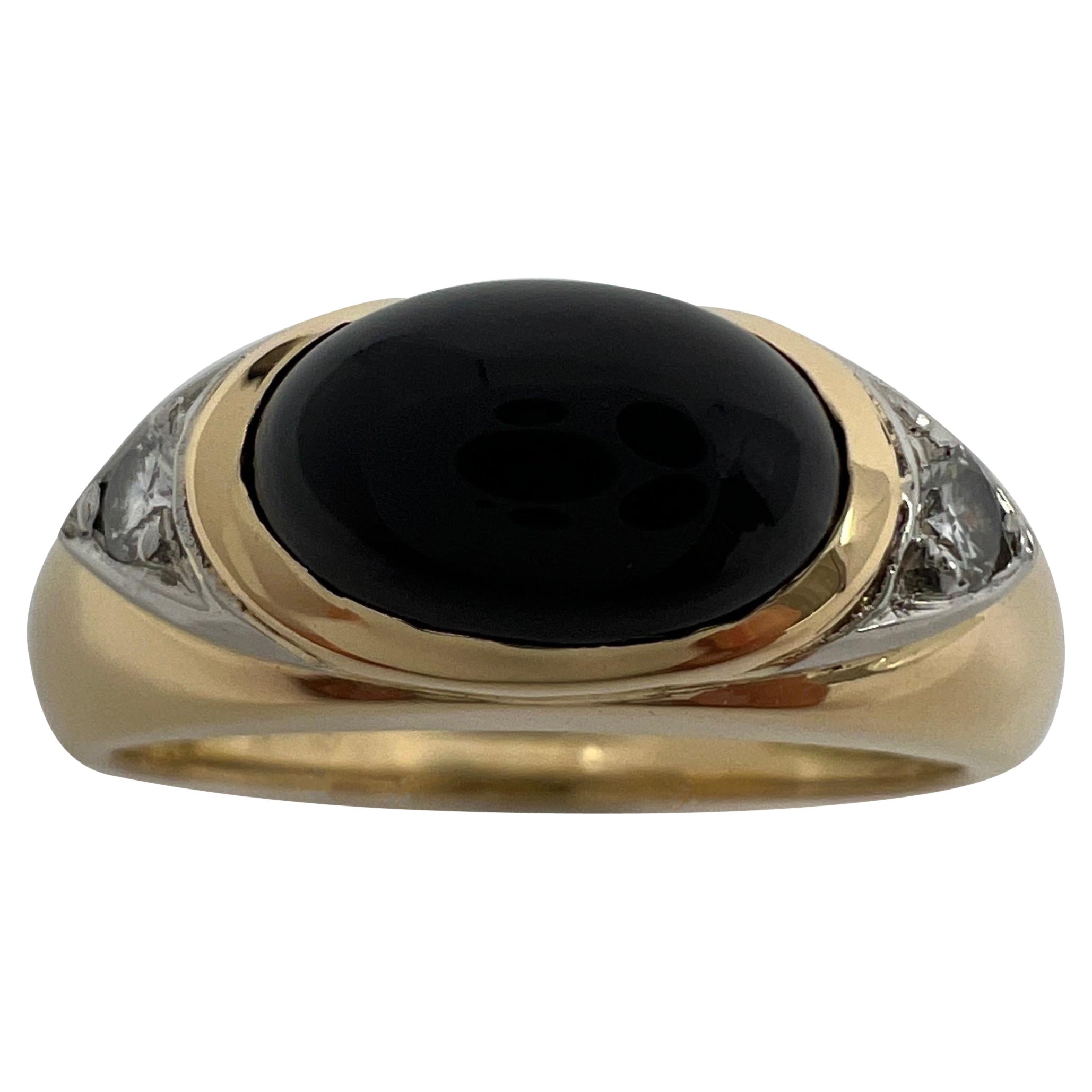 Vintage Rare Van Cleef & Arpels Onyx & Diamond 18k Gold Oval Cabochon Dome Ring For Sale