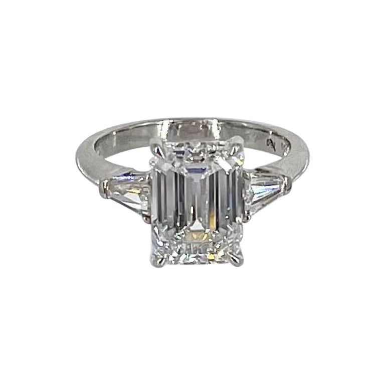 Cartier 3.60 carat GIA EVVS2 Emerald Cut Engagement Ring with Tapered Baguettes For Sale