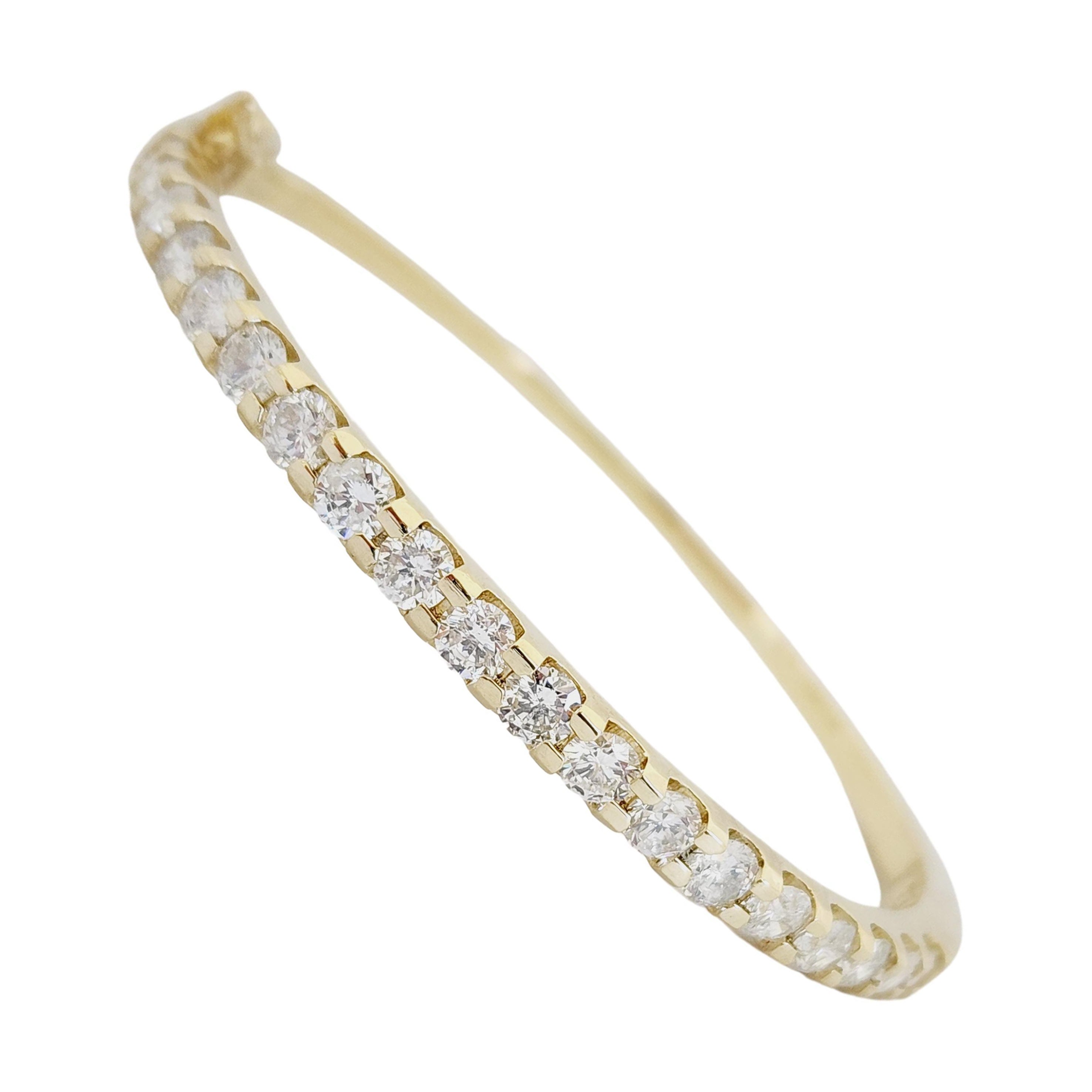 3.90 Carat Flexible Bangle Yellow Gold 14 Karat Bracelet