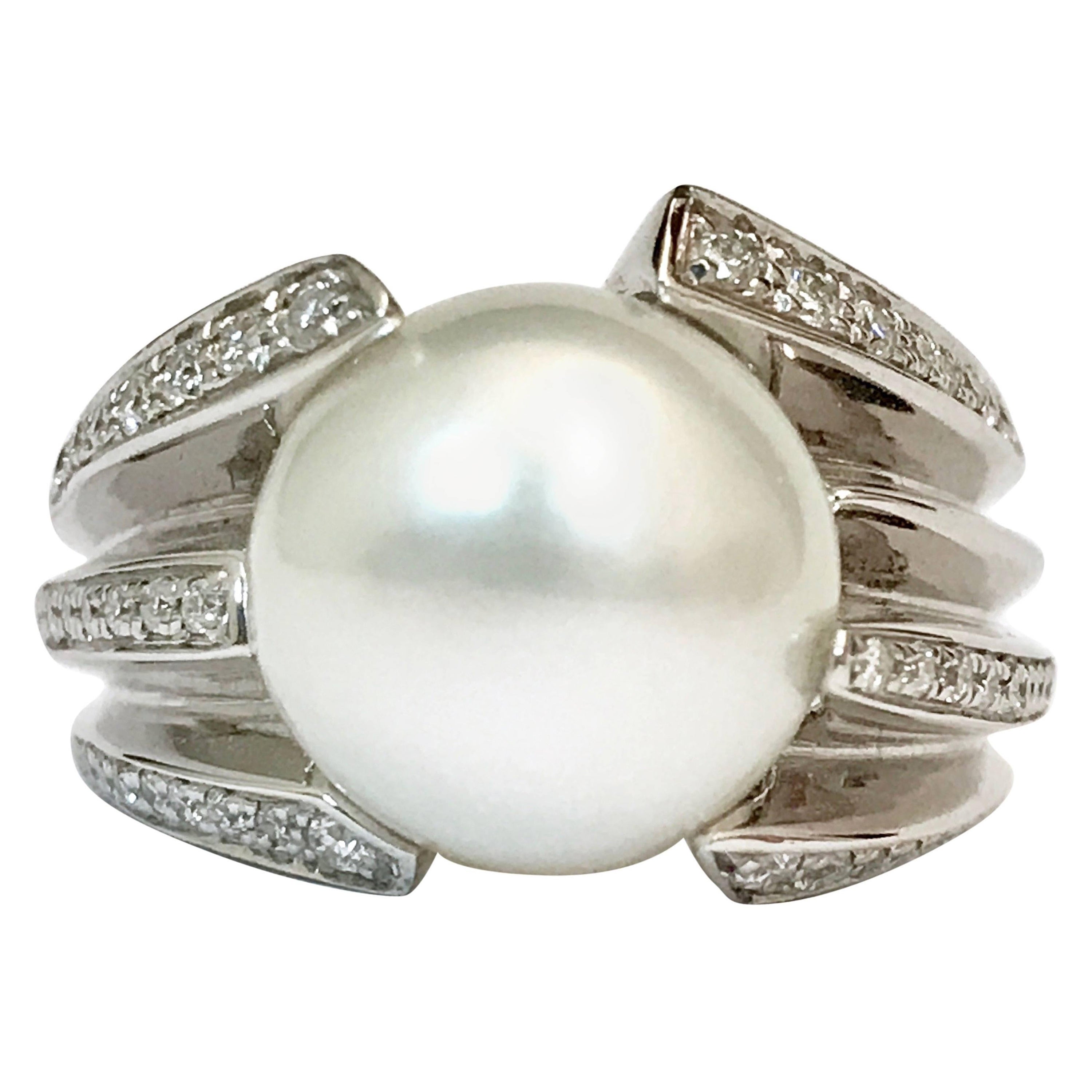 Ring Cultured Pearl White Diamonds White Gold 18 Karat For Sale