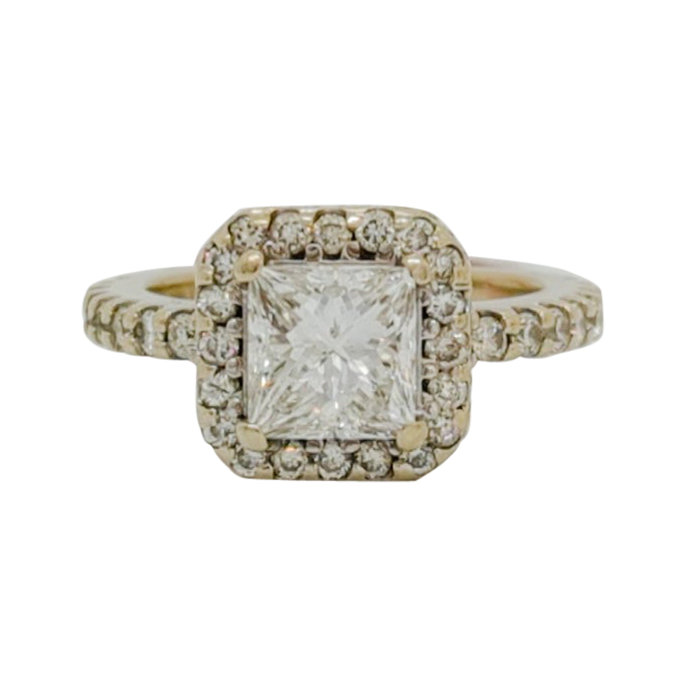 GIA Ring aus 14 Karat Weißgold mit Diamanten im Prinzessinnenschliff und runden Diamanten