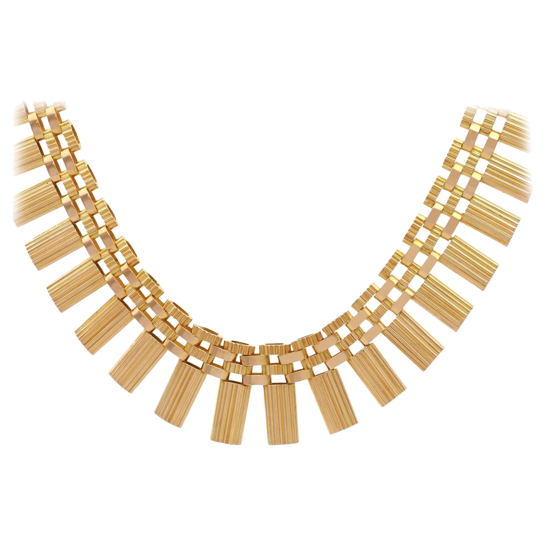 1940s Vintage French 18k Yellow Gold Fringe Necklace For Sale