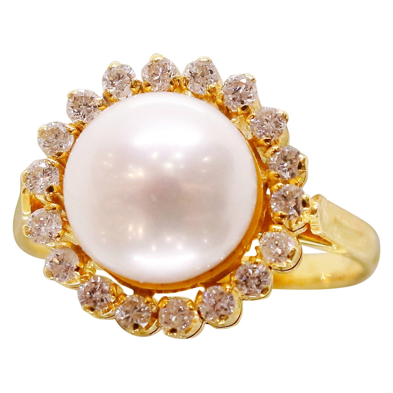 Pearl Diamond Ring in 14k Gold For Sale