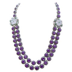 Améthystes, tsavorites, cristal de roche, diamants, perles, collier en or et en argent.