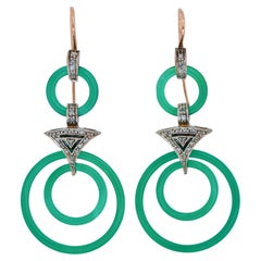 Boucles d'oreilles pendantes en agate verte, diamants, or rose et argent.