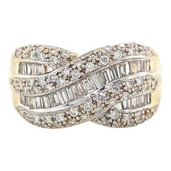 Anello con diamanti rotondi e baguette in oro 14K bicolore