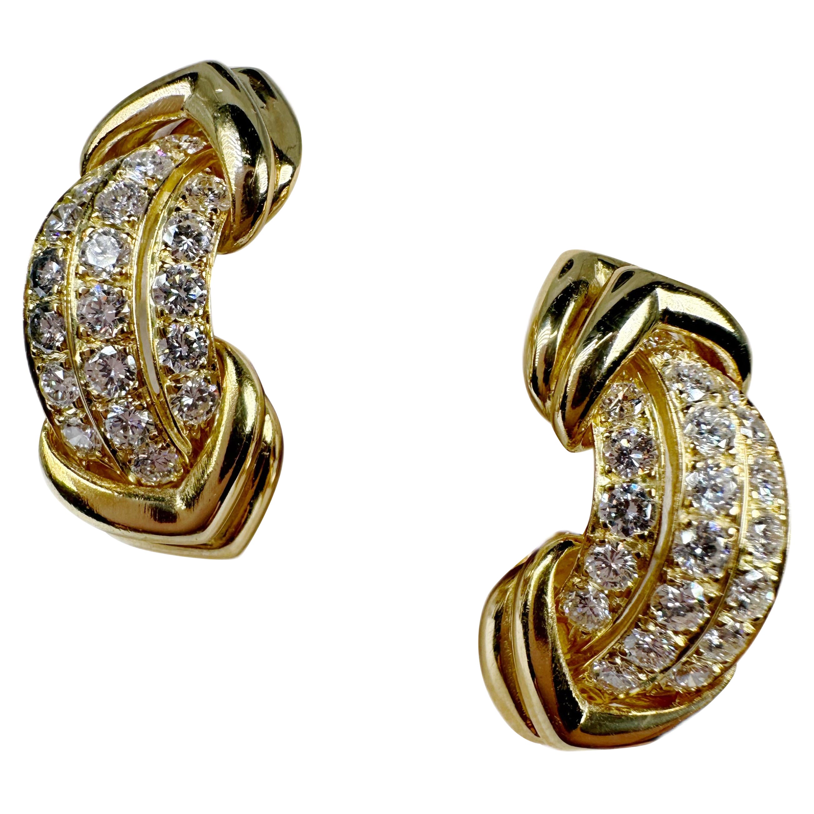 Luxury diamond earrings 18KT 1.60ct VVS clarity F color top grade diamonds For Sale