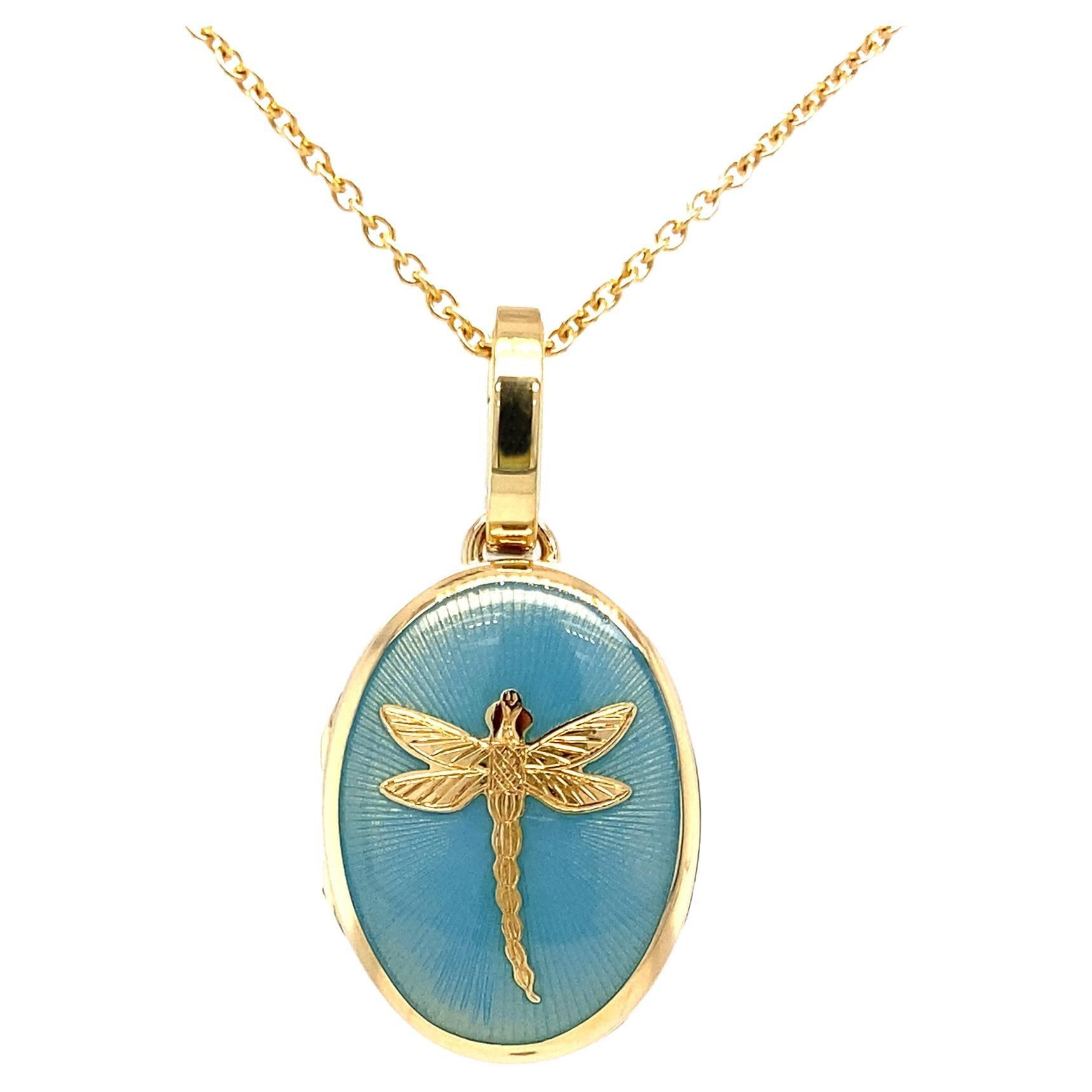 Oval Locket Pendant Dragonfly 18k Yellow Gold Opalescent Turquoise Enamel For Sale