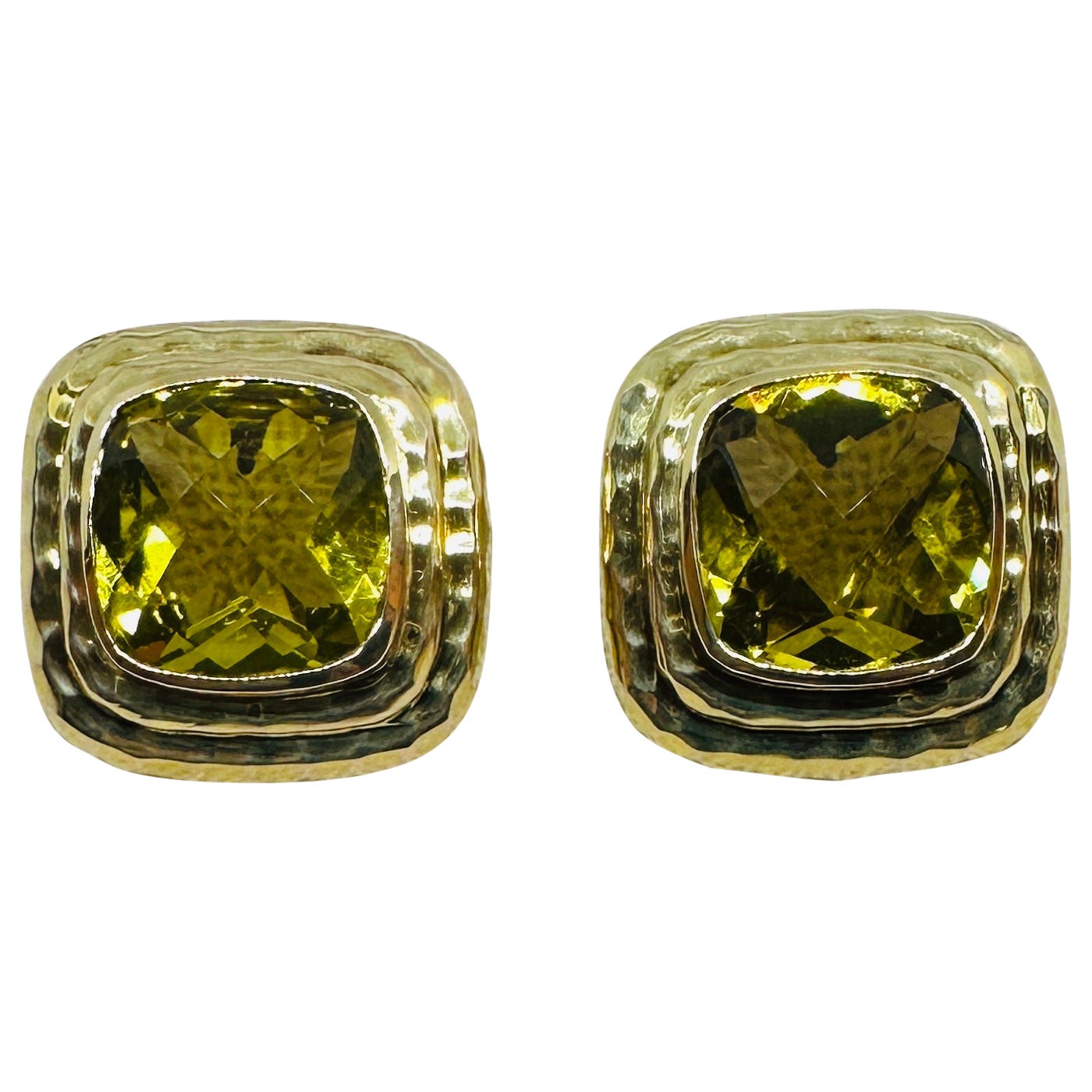 Earrings with Faceted Lime Citrines in Hammered Yellow Gold by MAZ For Sale