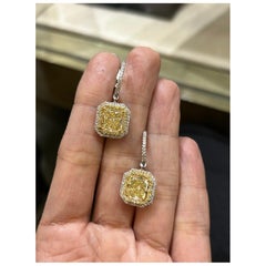 Boucles d'oreilles pendantes en diamant jaune certifié GIA de 6,01 carats de qualité VVS