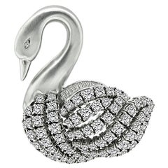 Épingle à Swan en or blanc sertie de 6,30 carats de diamants