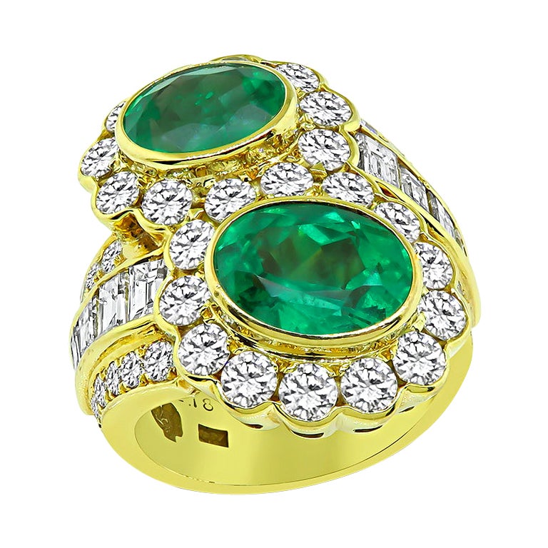 Goldring mit 3,70 Karat Smaragd und 3,41 Karat Diamant im Angebot