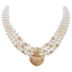 Pearls, Sapphire, Diamonds, 18 Karat Yellow Gold Necklace.