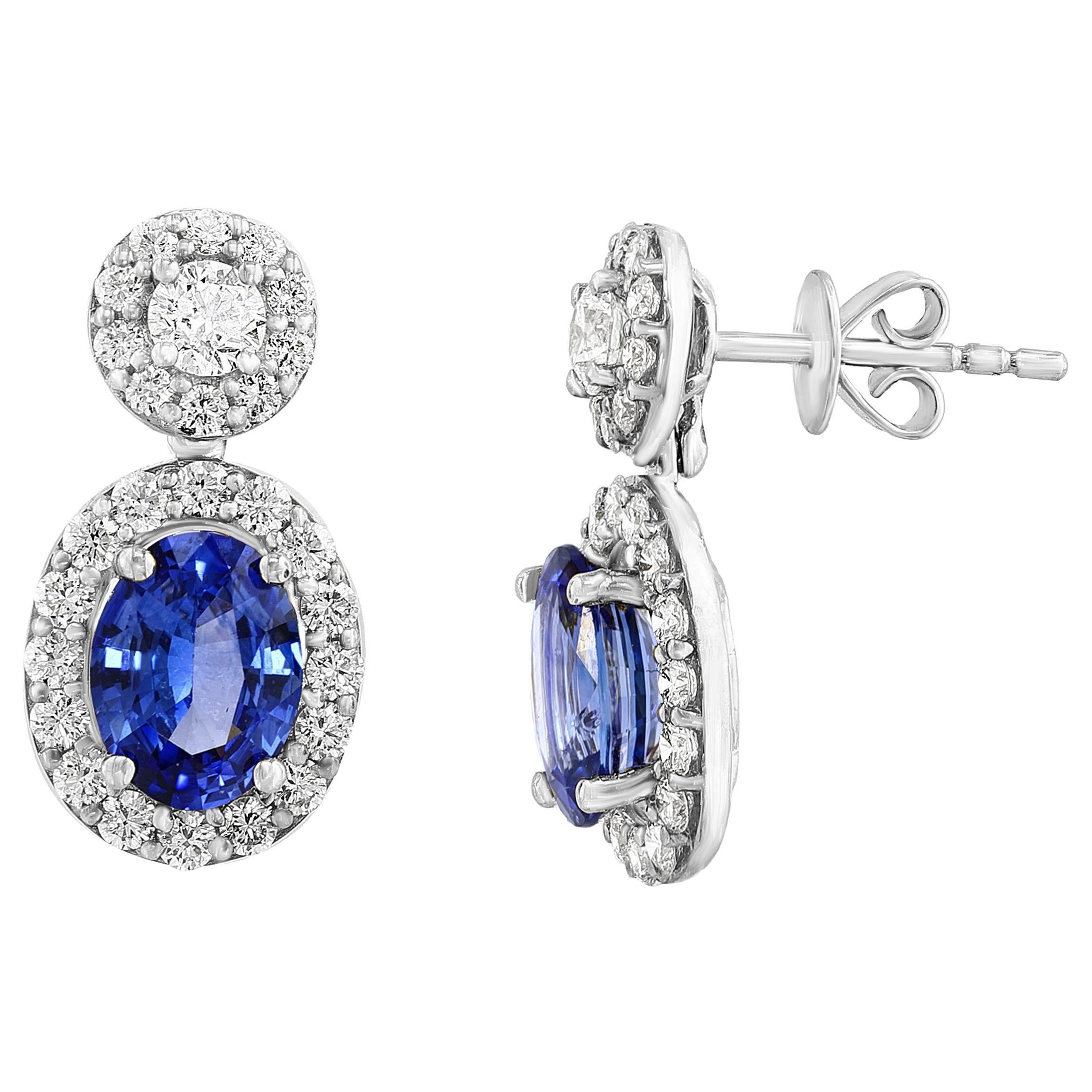 Boucles d'oreilles en goutte en or blanc 18 carats avec saphirs taille ovale de 2,01 carats et diamants en vente