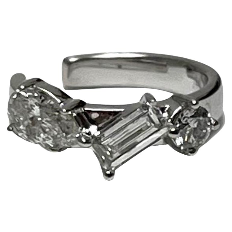 Stem Ear Cuff in 18k White Gold