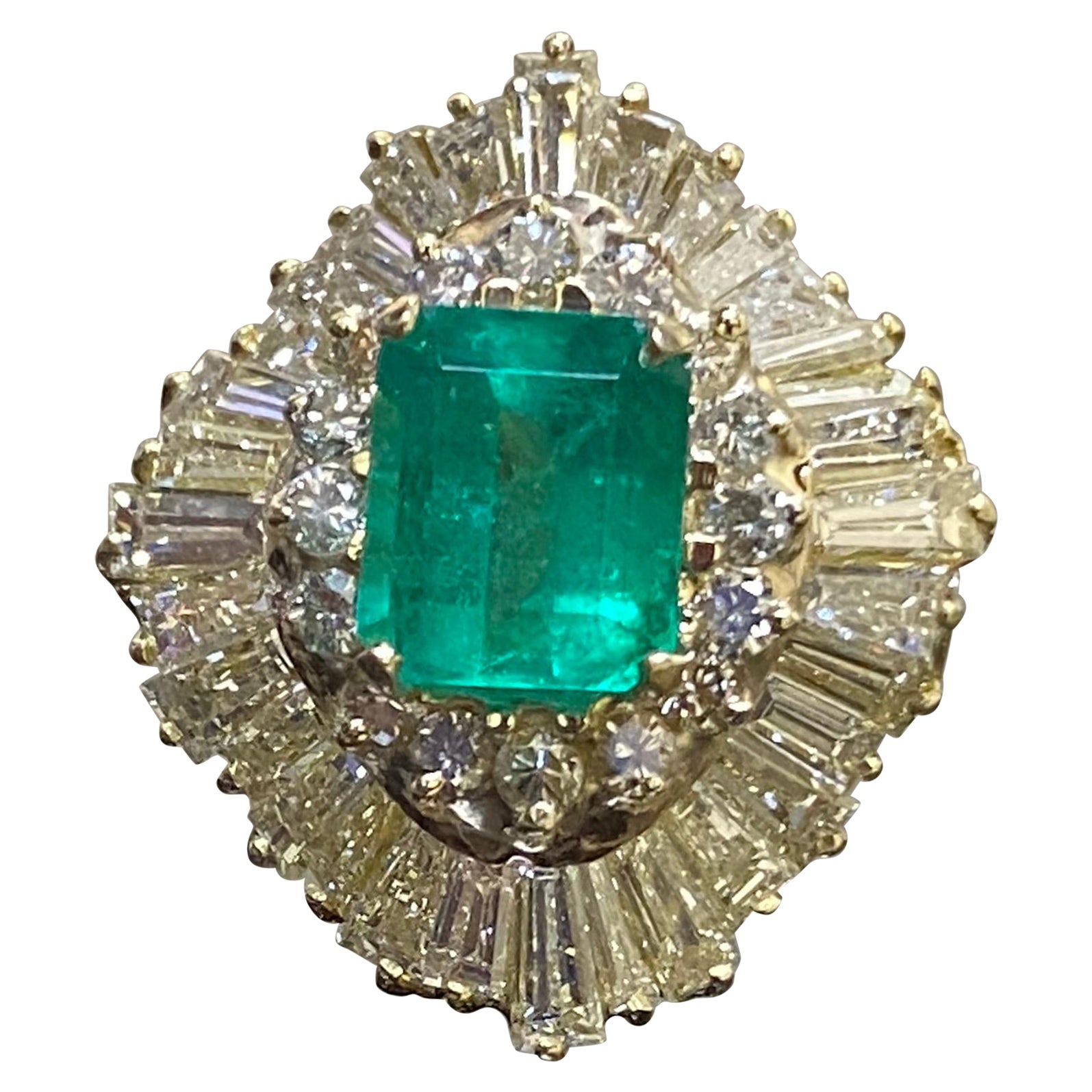 18K Gelbgold Diamant 2,09 Karat GIA zertifiziert F1 kolumbianischen Smaragd Ring