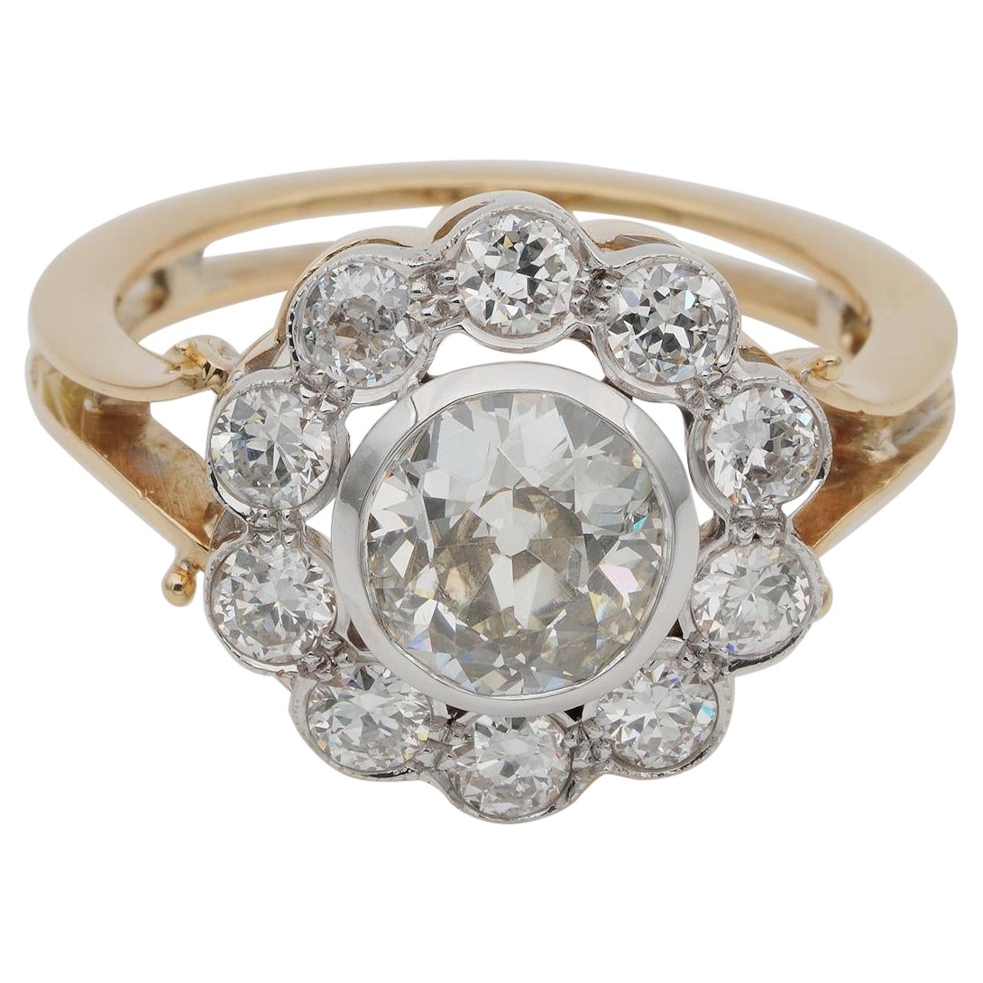 Edwardian 3.10 Ct. Diamond engagement Cluster Ring For Sale