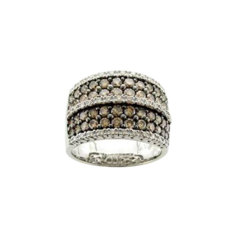 Ring mit schokoladenbraunen Diamanten und Vanilla-Diamanten in 18K Vanilla-Gold gefasst
