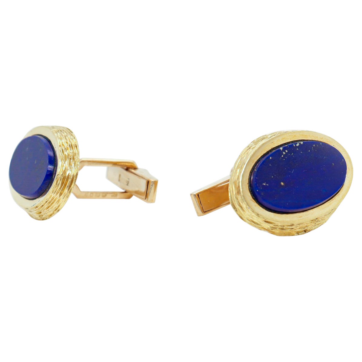 Pair of English Mid-Century Modern 18k Gold & Lapis Cufflinks by Kutchinsky For Sale