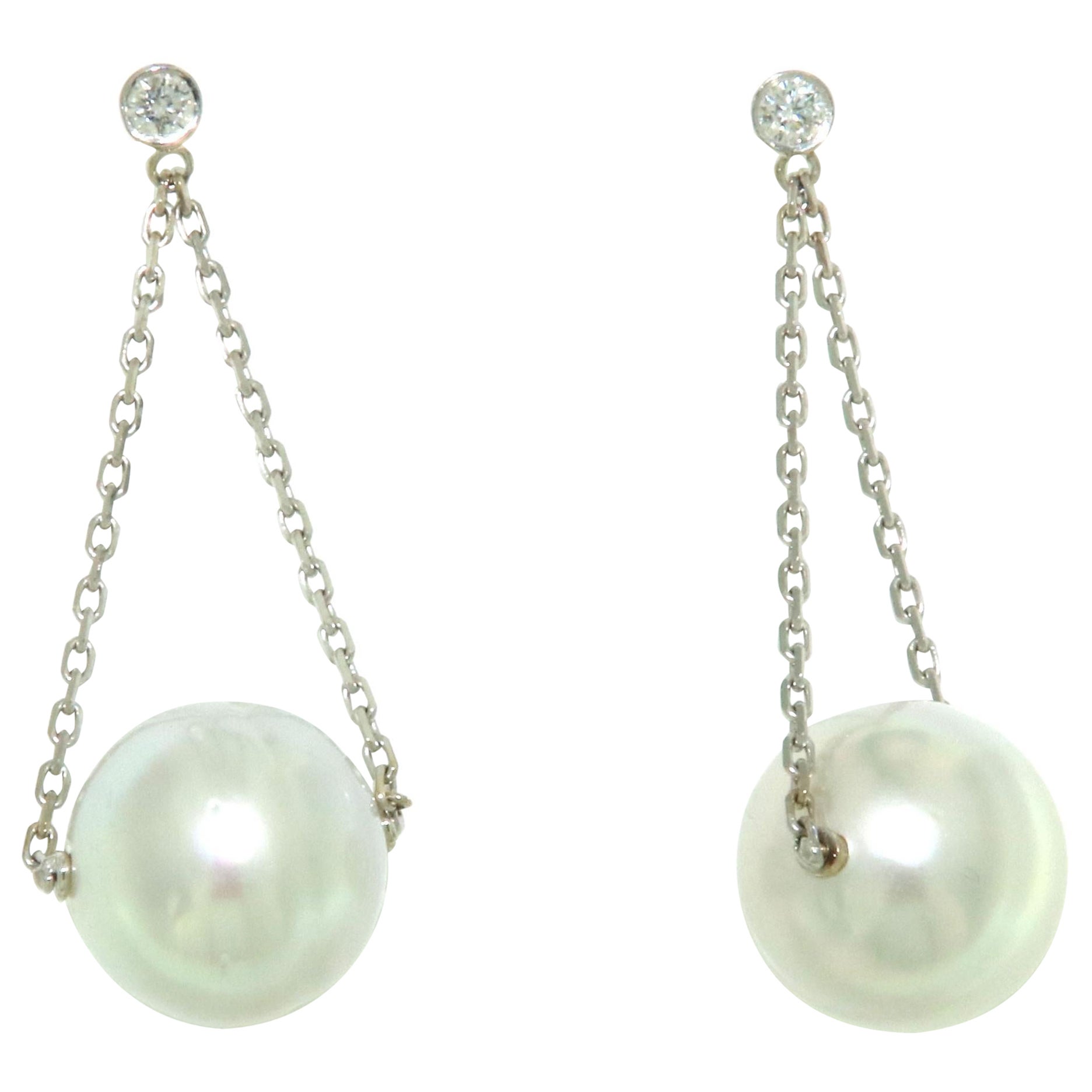 South Sea Pearl Earrings with Diamonds Made in 18K Gold For Sale