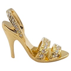 18 Karat Gelbgold Diamant-Schuh-Anhänger mit hoher Hängelampe, High Designer, .25 Karattw, 7 Karat.